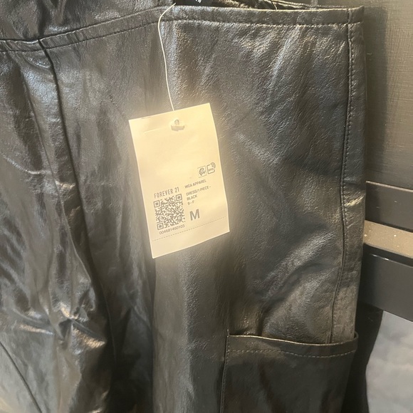 cut out faux jumpsuit - Picture 2 of 3